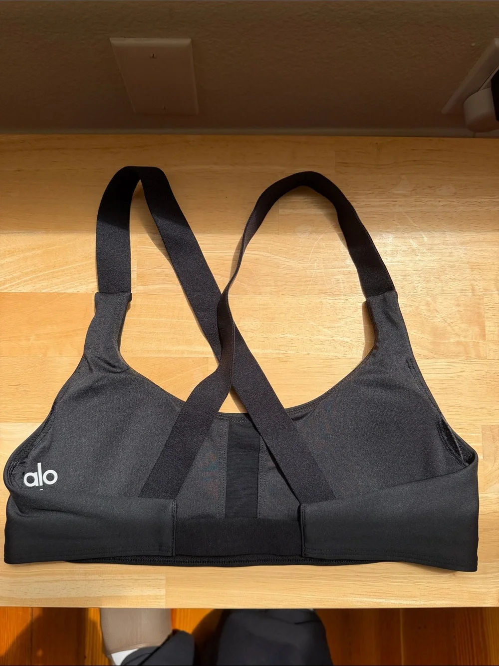 ALO Yoga sleek black